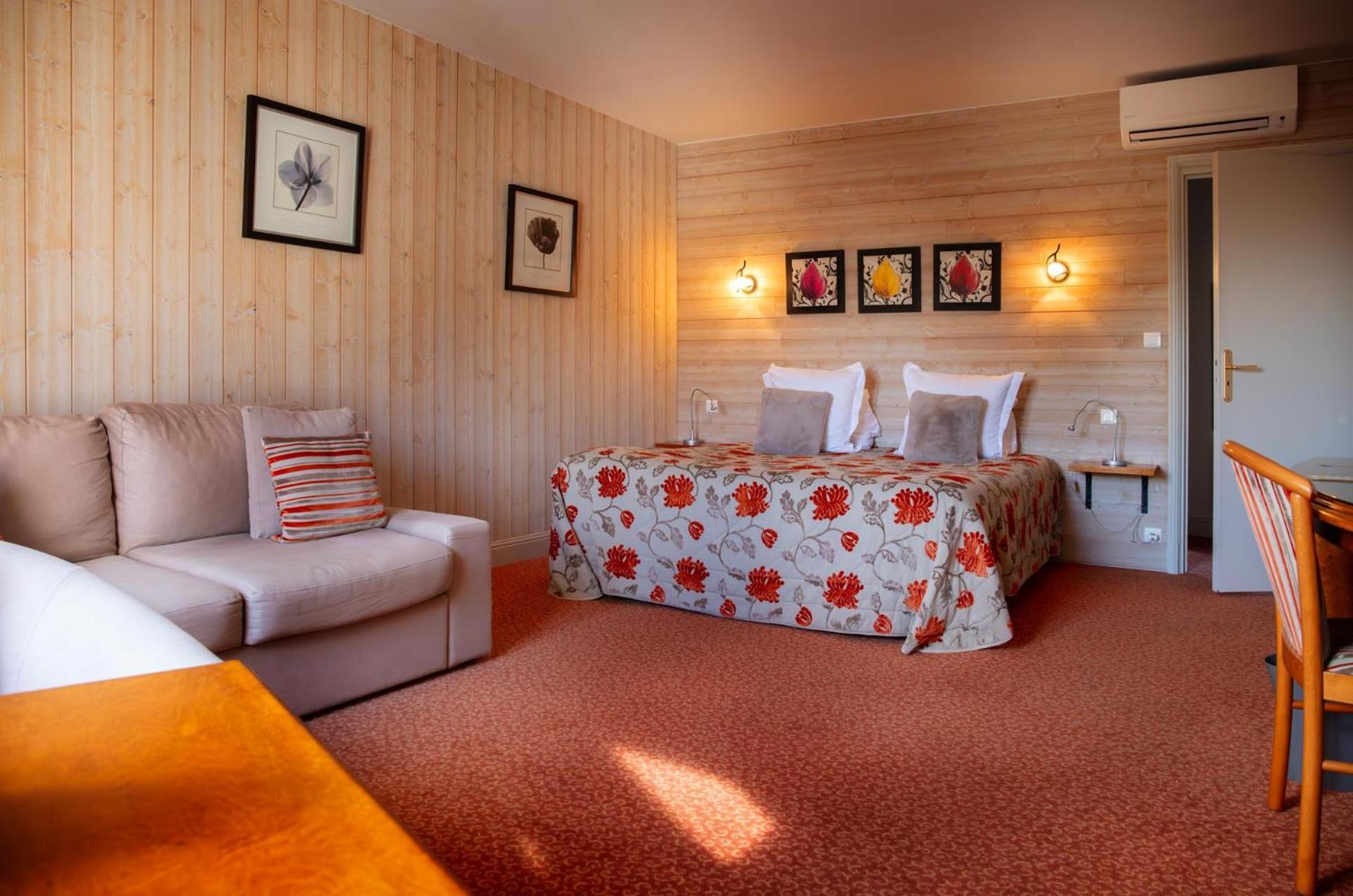 L'Aubiniere Hotel Restaurant & Spa Saint-Ouen-les-Vignes Εξωτερικό φωτογραφία