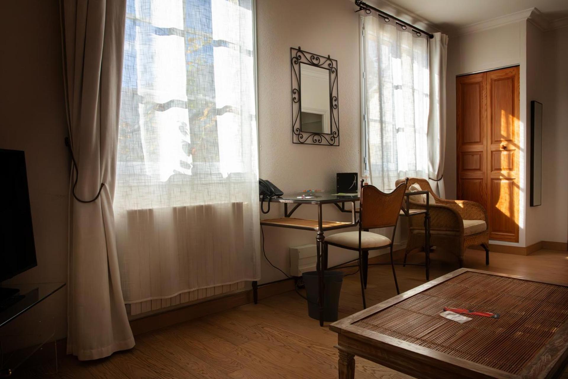 L'Aubiniere Hotel Restaurant & Spa Saint-Ouen-les-Vignes Εξωτερικό φωτογραφία