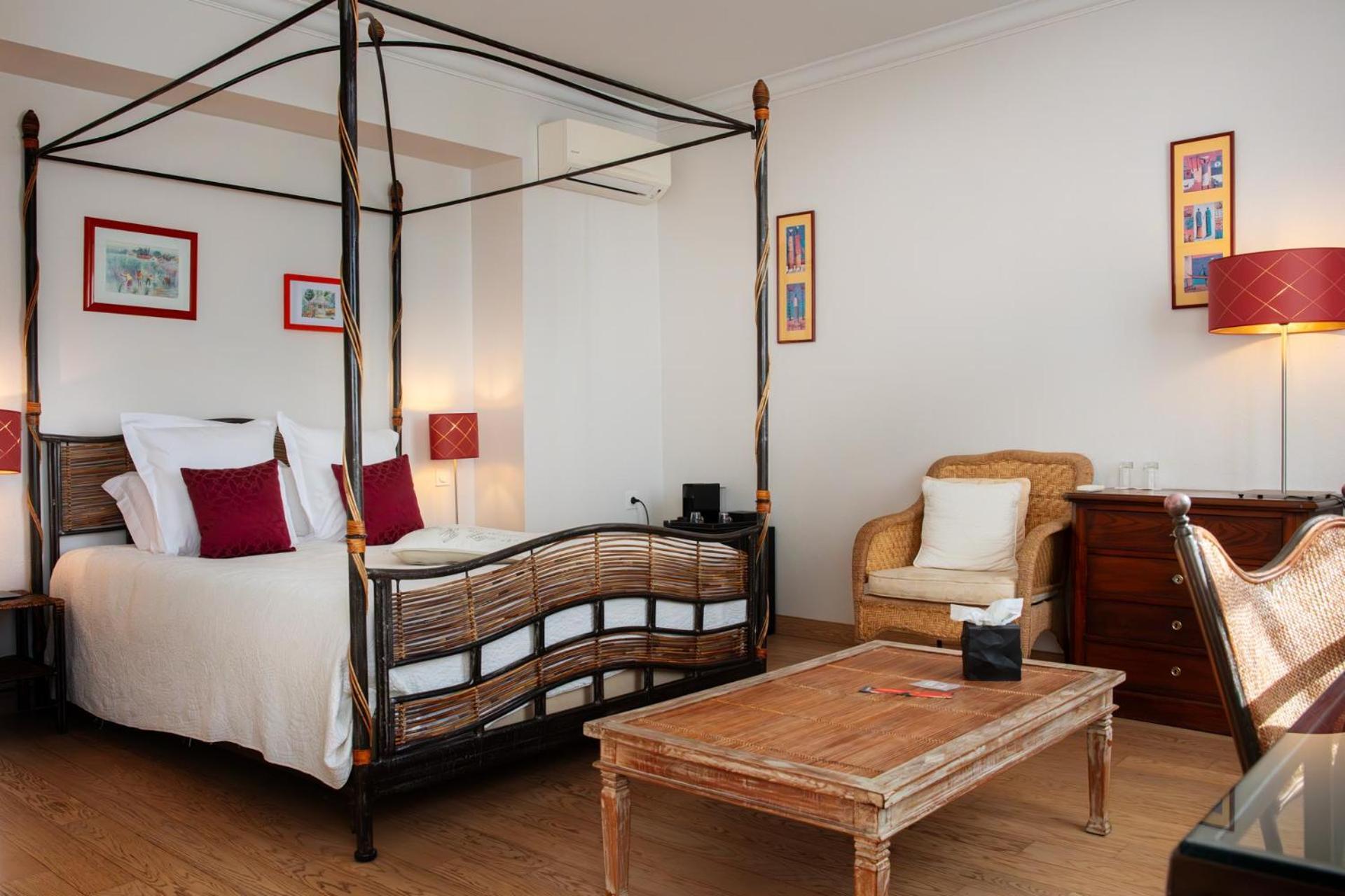 L'Aubiniere Hotel Restaurant & Spa Saint-Ouen-les-Vignes Εξωτερικό φωτογραφία