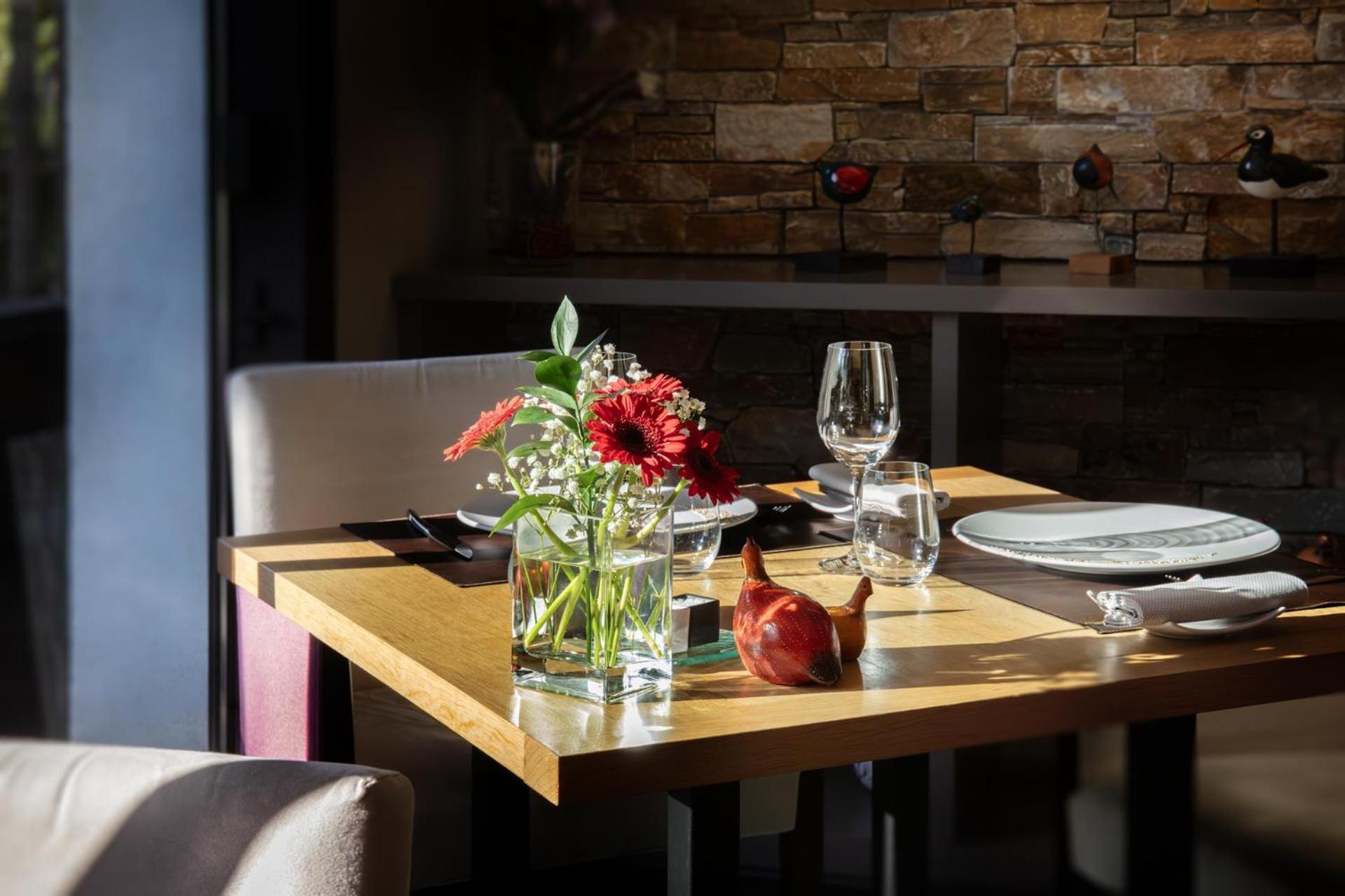 L'Aubiniere Hotel Restaurant & Spa Saint-Ouen-les-Vignes Εξωτερικό φωτογραφία