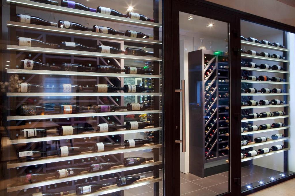 L'Aubiniere Hotel Restaurant & Spa Saint-Ouen-les-Vignes Εξωτερικό φωτογραφία