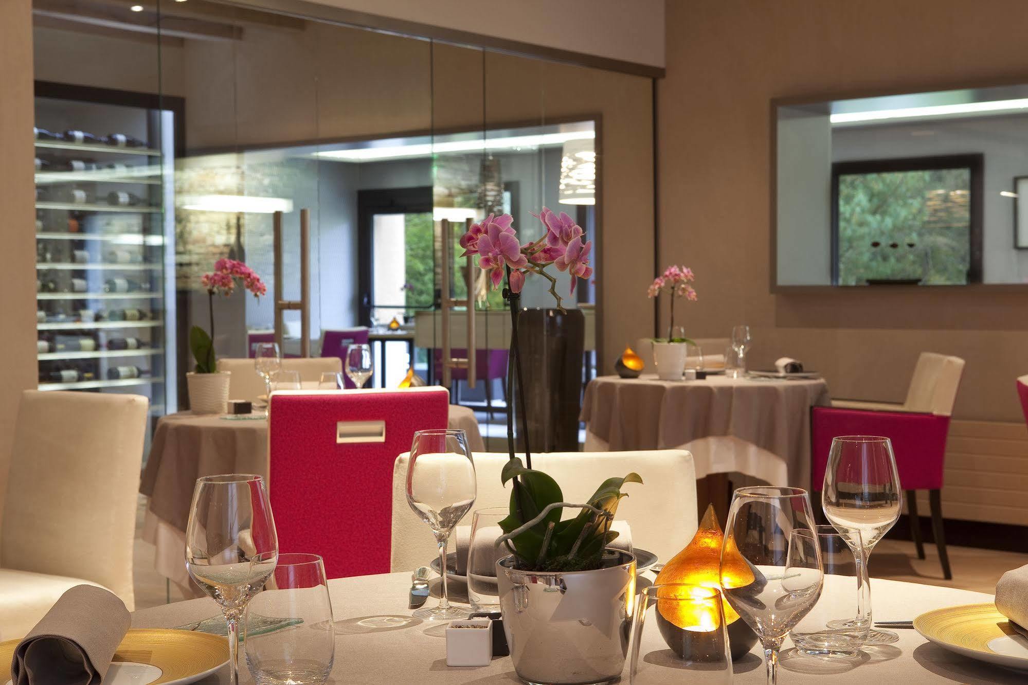 L'Aubiniere Hotel Restaurant & Spa Saint-Ouen-les-Vignes Εξωτερικό φωτογραφία