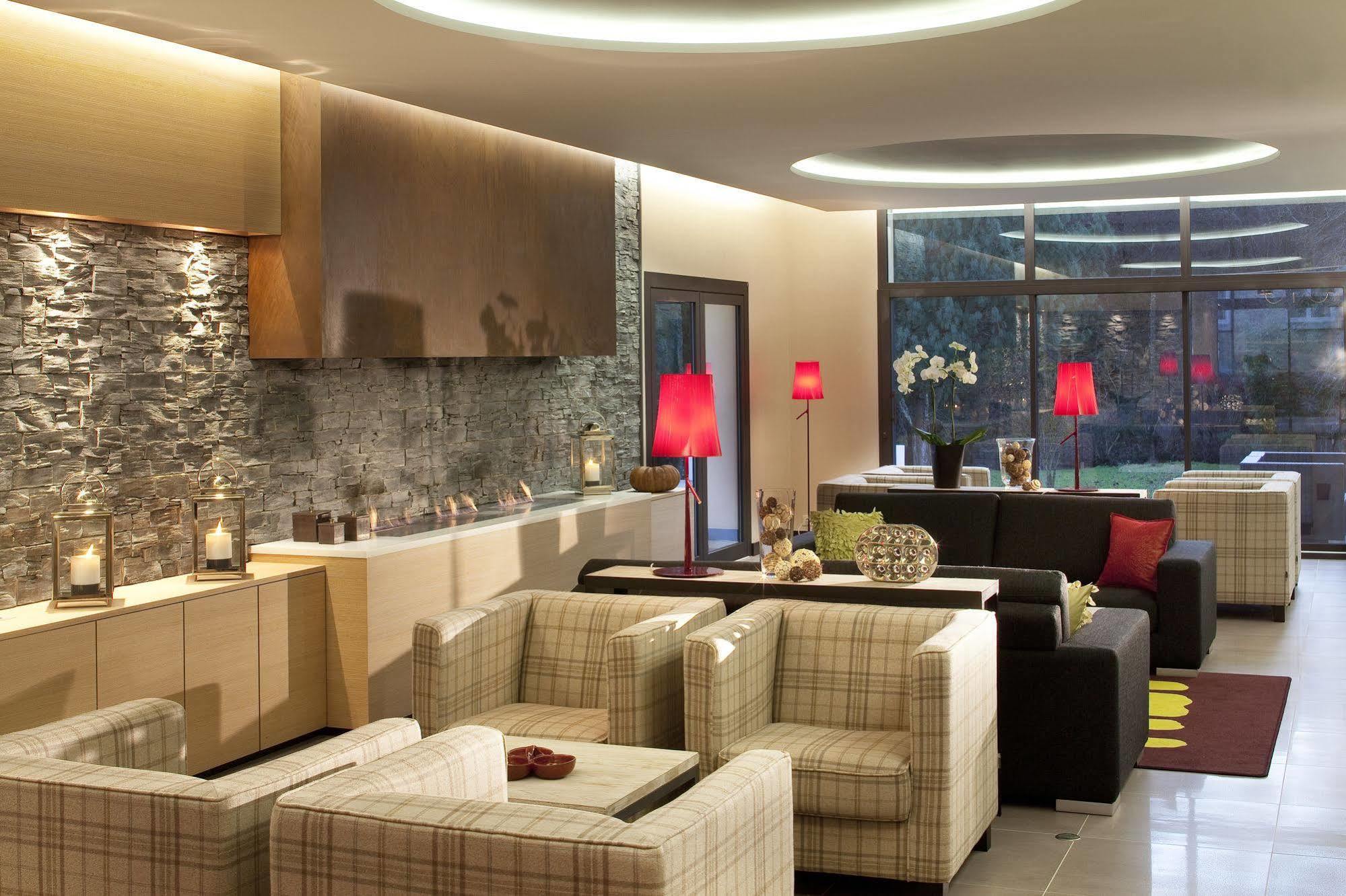 L'Aubiniere Hotel Restaurant & Spa Saint-Ouen-les-Vignes Εξωτερικό φωτογραφία