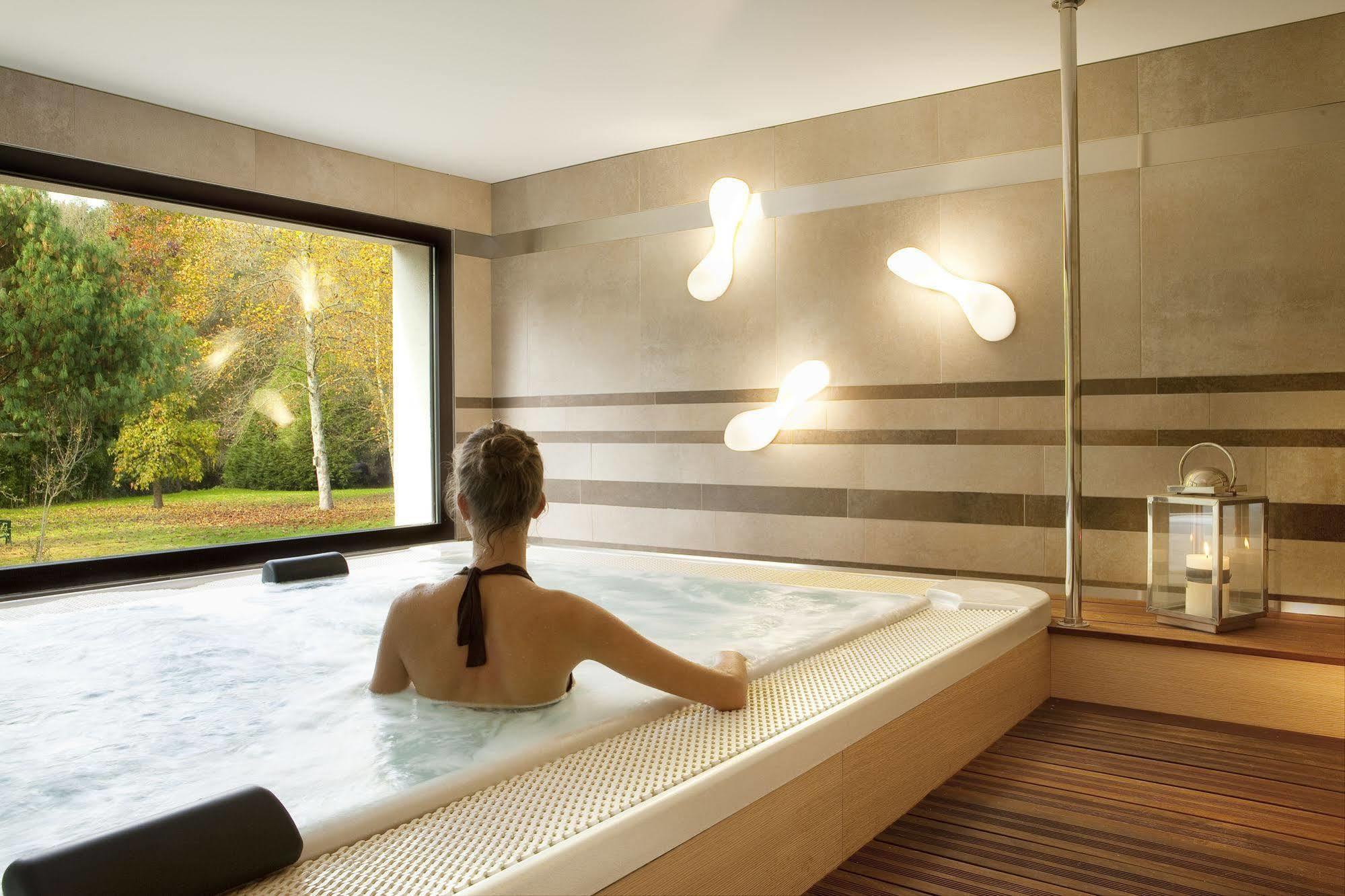 L'Aubiniere Hotel Restaurant & Spa Saint-Ouen-les-Vignes Εξωτερικό φωτογραφία