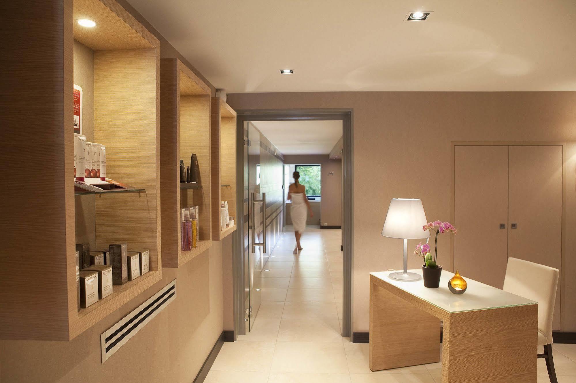 L'Aubiniere Hotel Restaurant & Spa Saint-Ouen-les-Vignes Εξωτερικό φωτογραφία